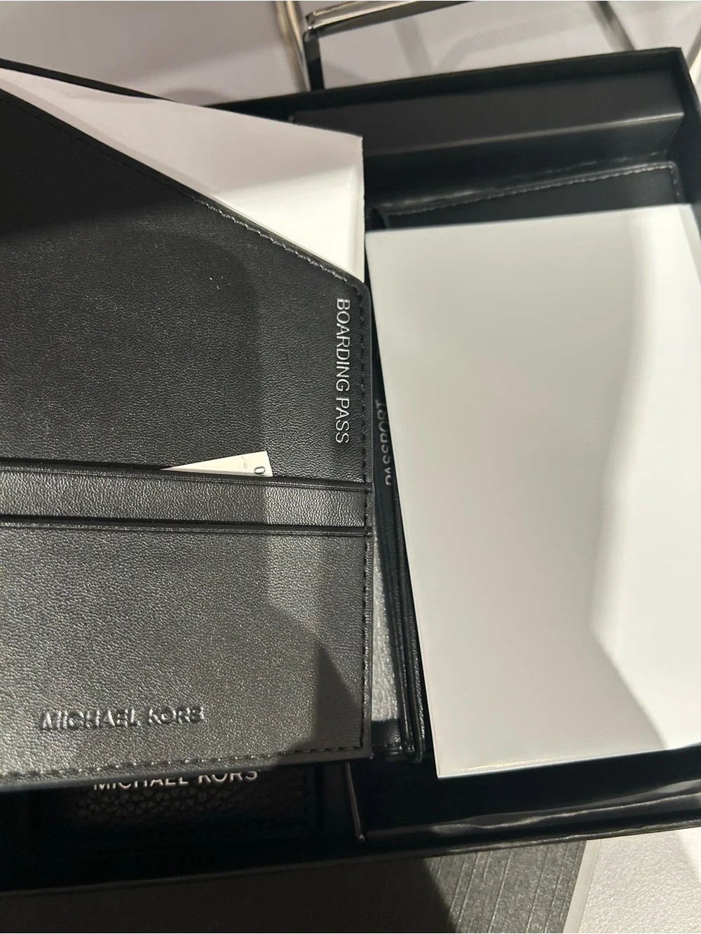 Michael Kors Black Pebbled Leather Passport Cover & Luggage Tag Set - Picture 4 of 5